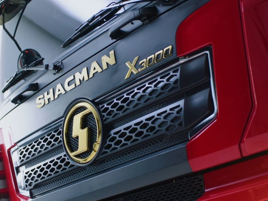 SHACMAN Шасси 6x6 430 л.с. (Белый)